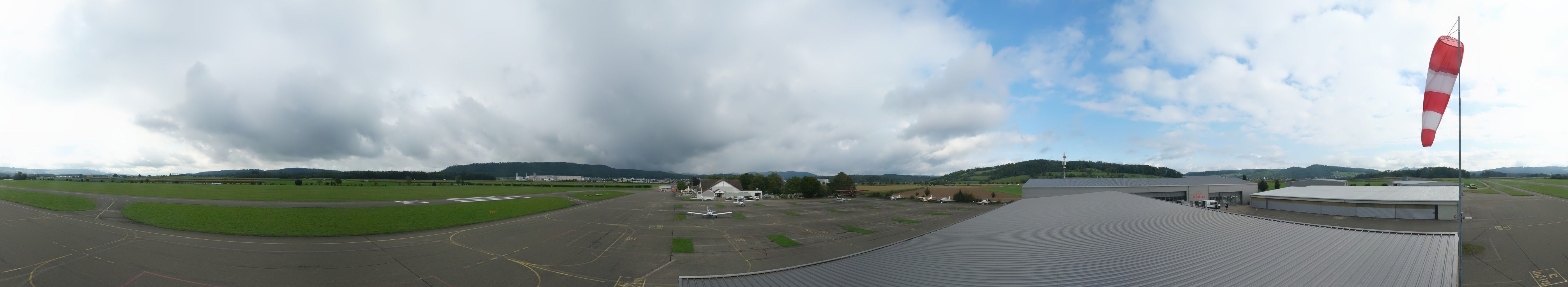 Holderhof: Flugplatz Birrfeld