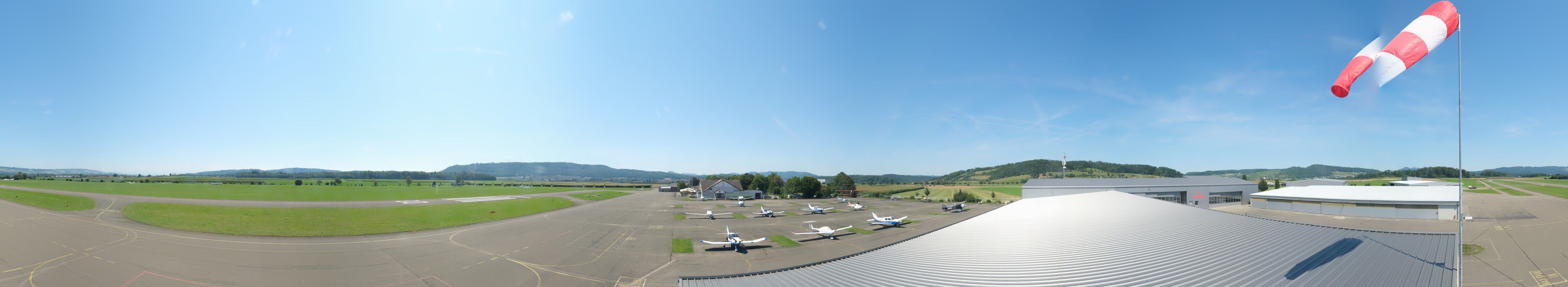 Holderhof: Flugplatz Birrfeld