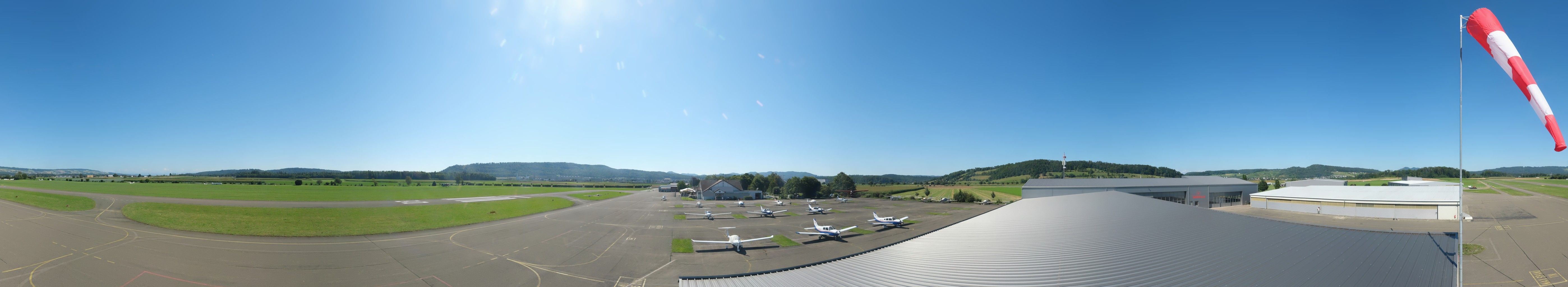 Holderhof: Flugplatz Birrfeld