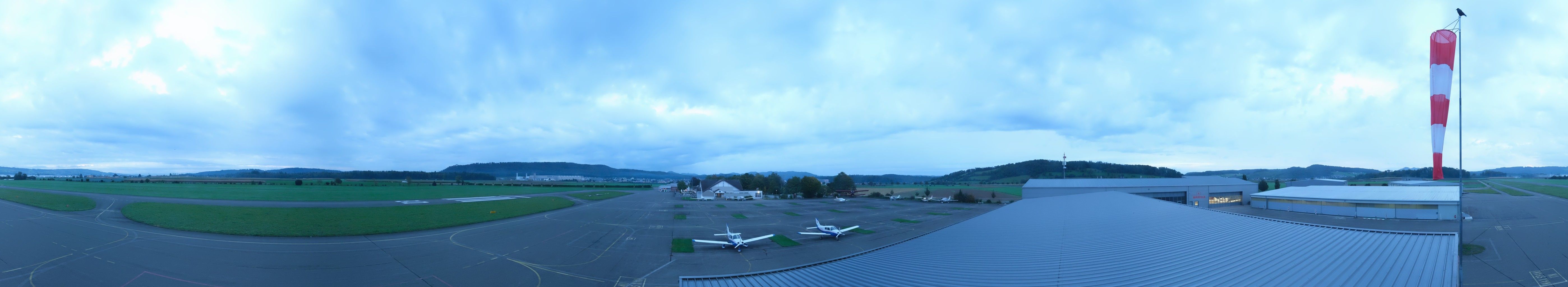 Holderhof: Flugplatz Birrfeld