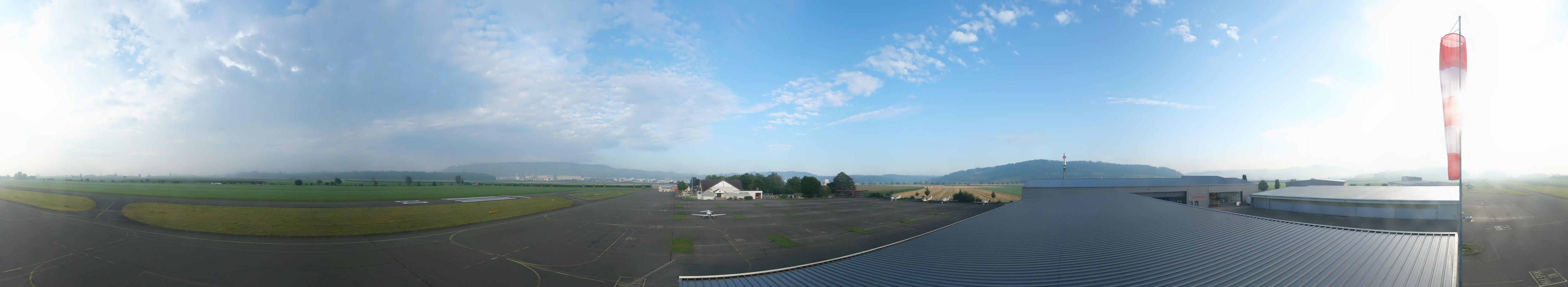 Holderhof: Flugplatz Birrfeld