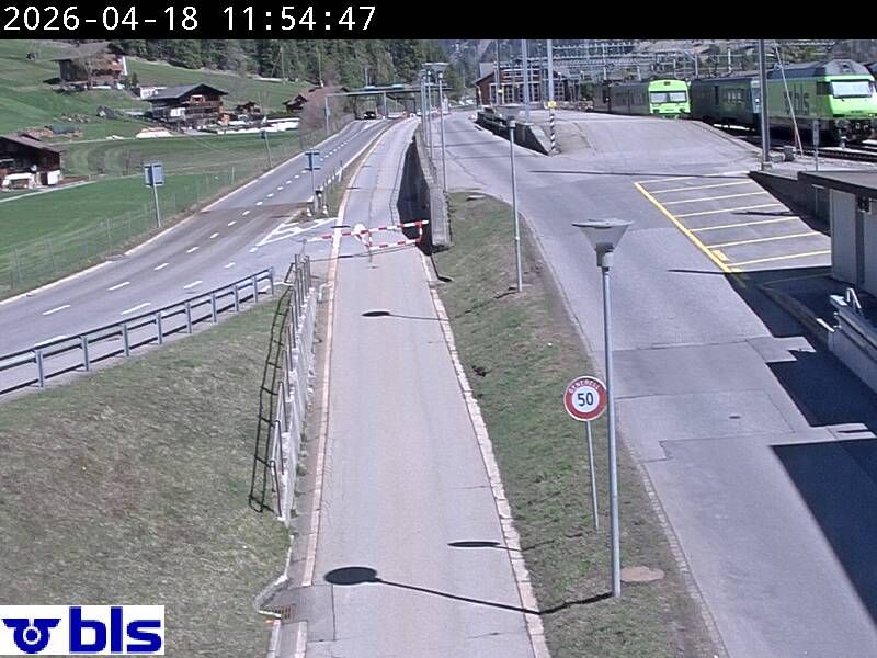 Kandersteg › Norden: Autoverlad Lötschberg