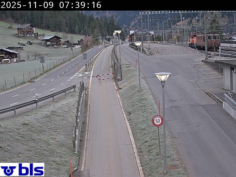 Kandersteg › Norden: Autoverlad Lötschberg