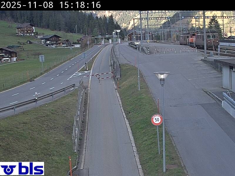 Kandersteg › Norden: Autoverlad Lötschberg