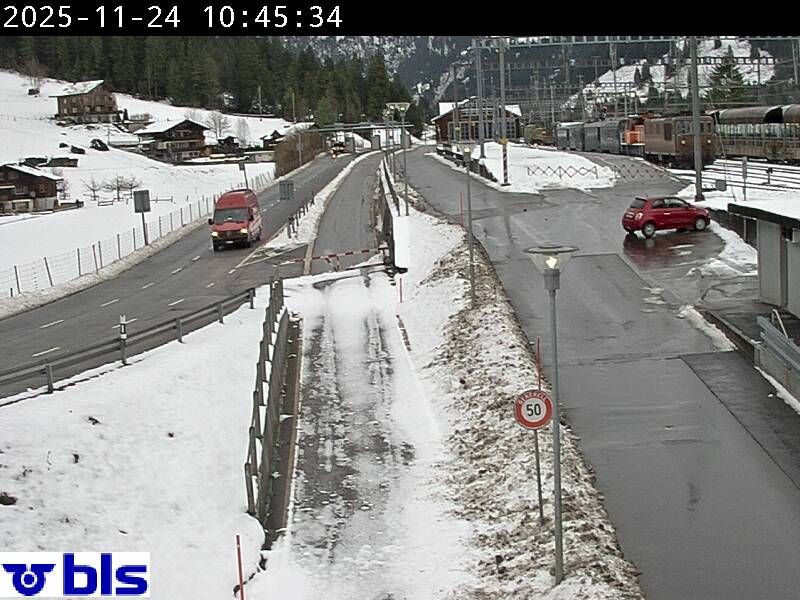 Kandersteg › Norden: Autoverlad Lötschberg