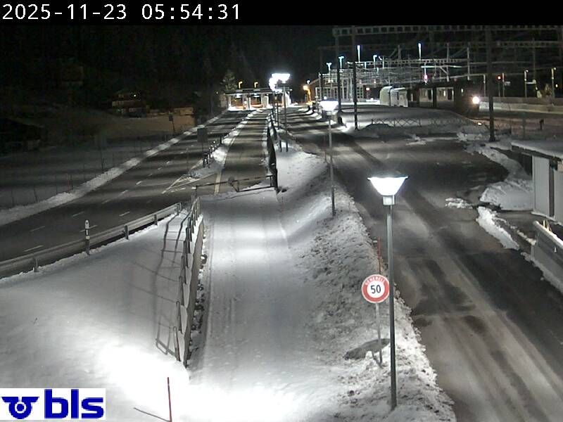 Kandersteg › Norden: Autoverlad Lötschberg