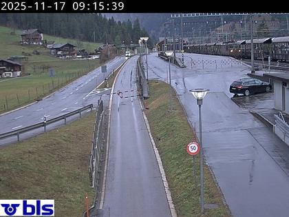 Kandersteg › Norden: Autoverlad Lötschberg