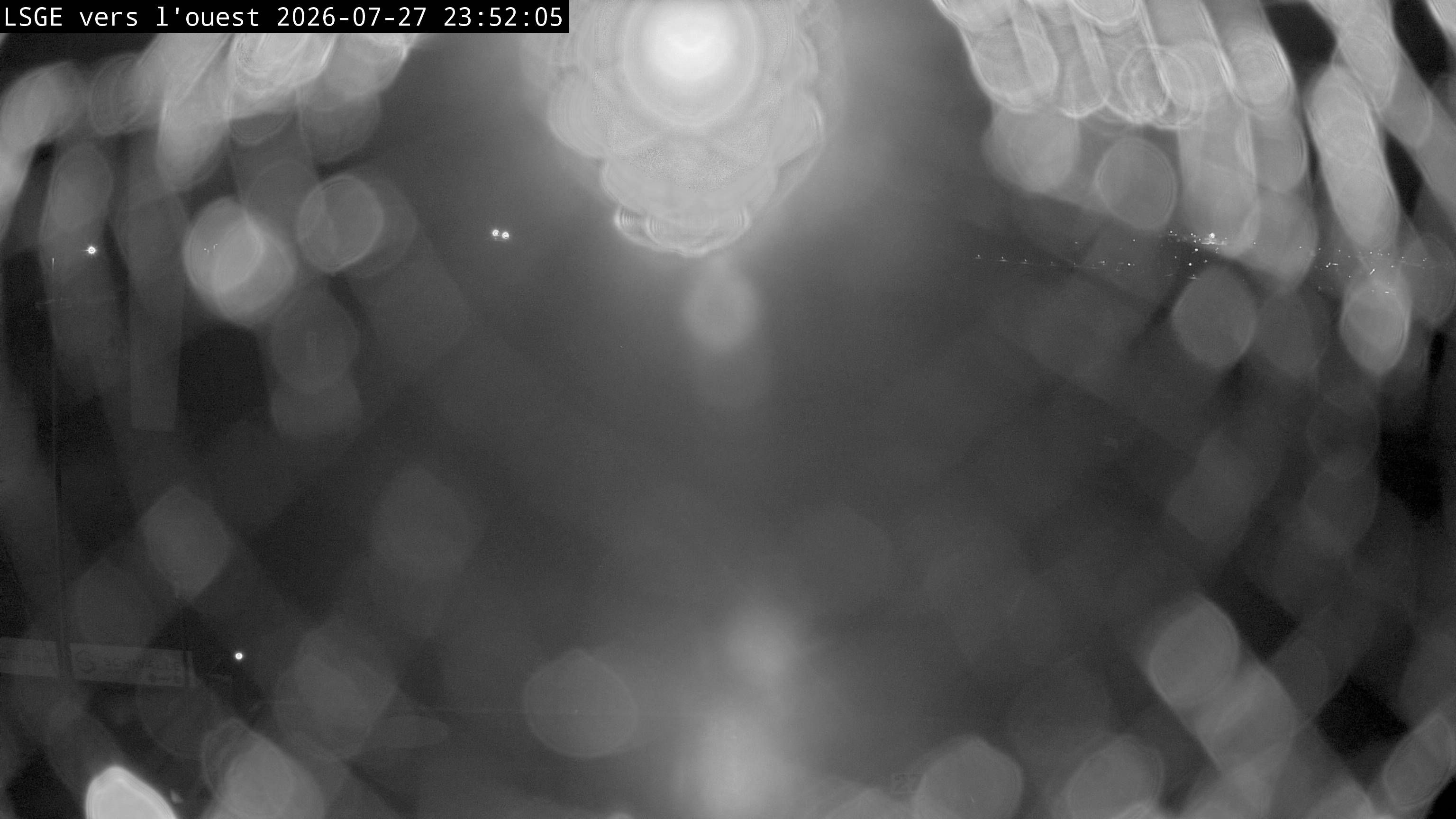 Ecuvillens › Westen: Hangar 8