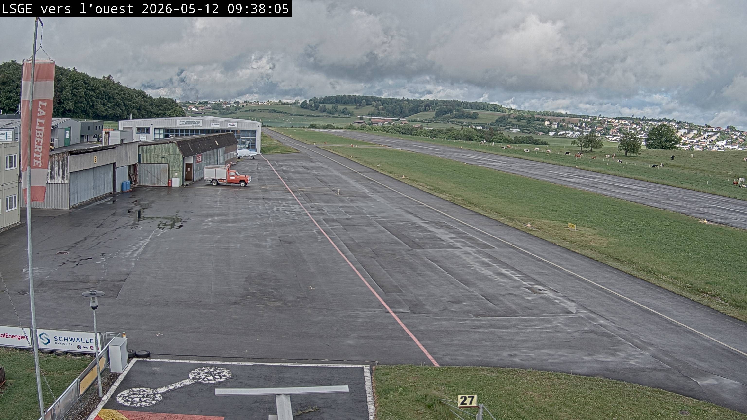 Ecuvillens: Aérodrome Régional Fribourg - Ouest - West