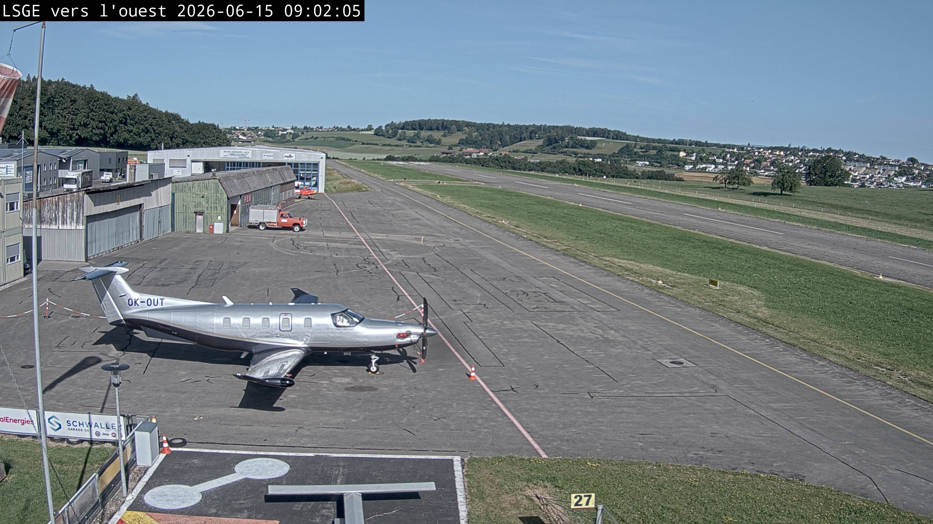 Ecuvillens › Westen: Hangar 8