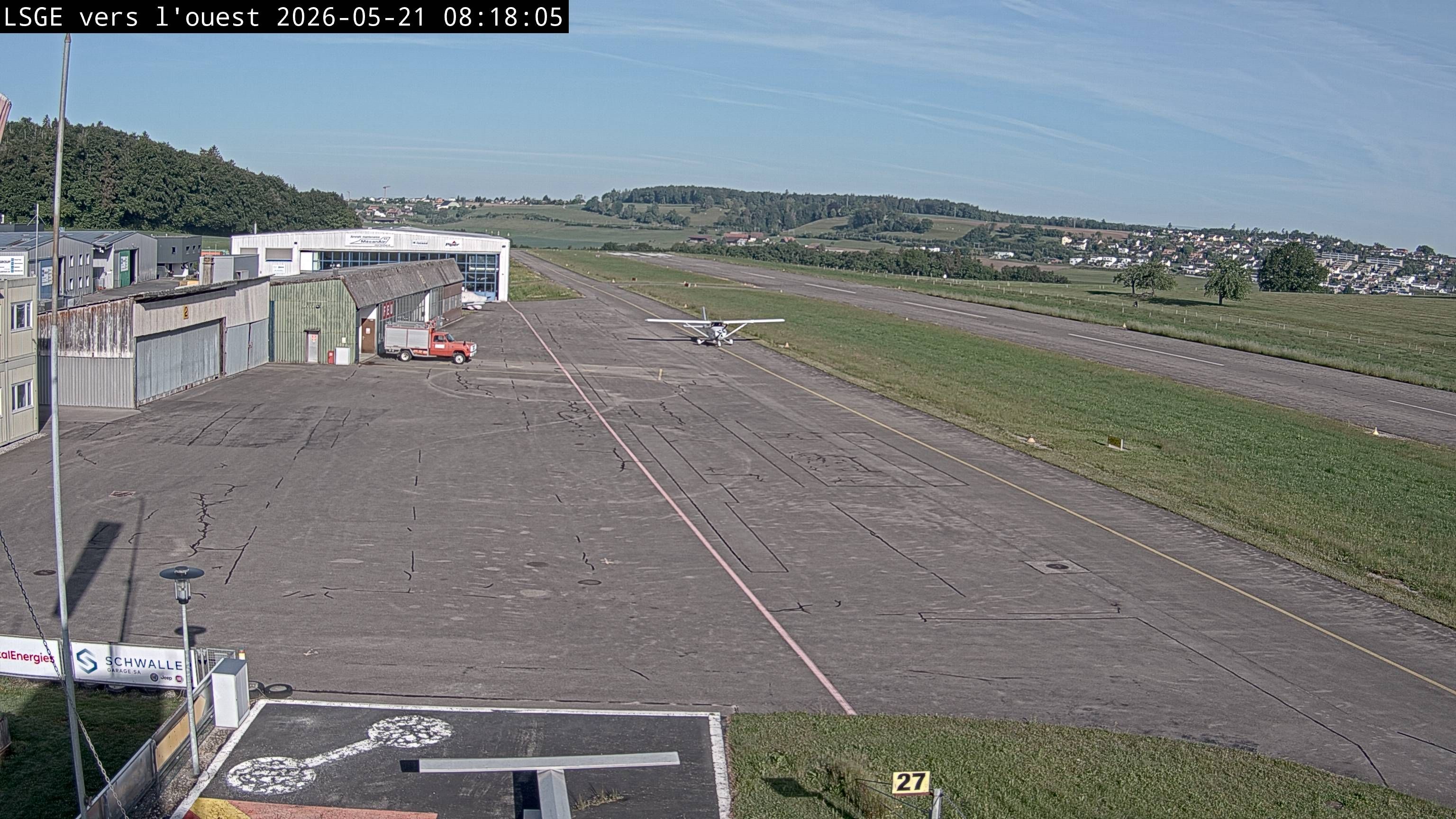 Ecuvillens › Westen: Hangar 8