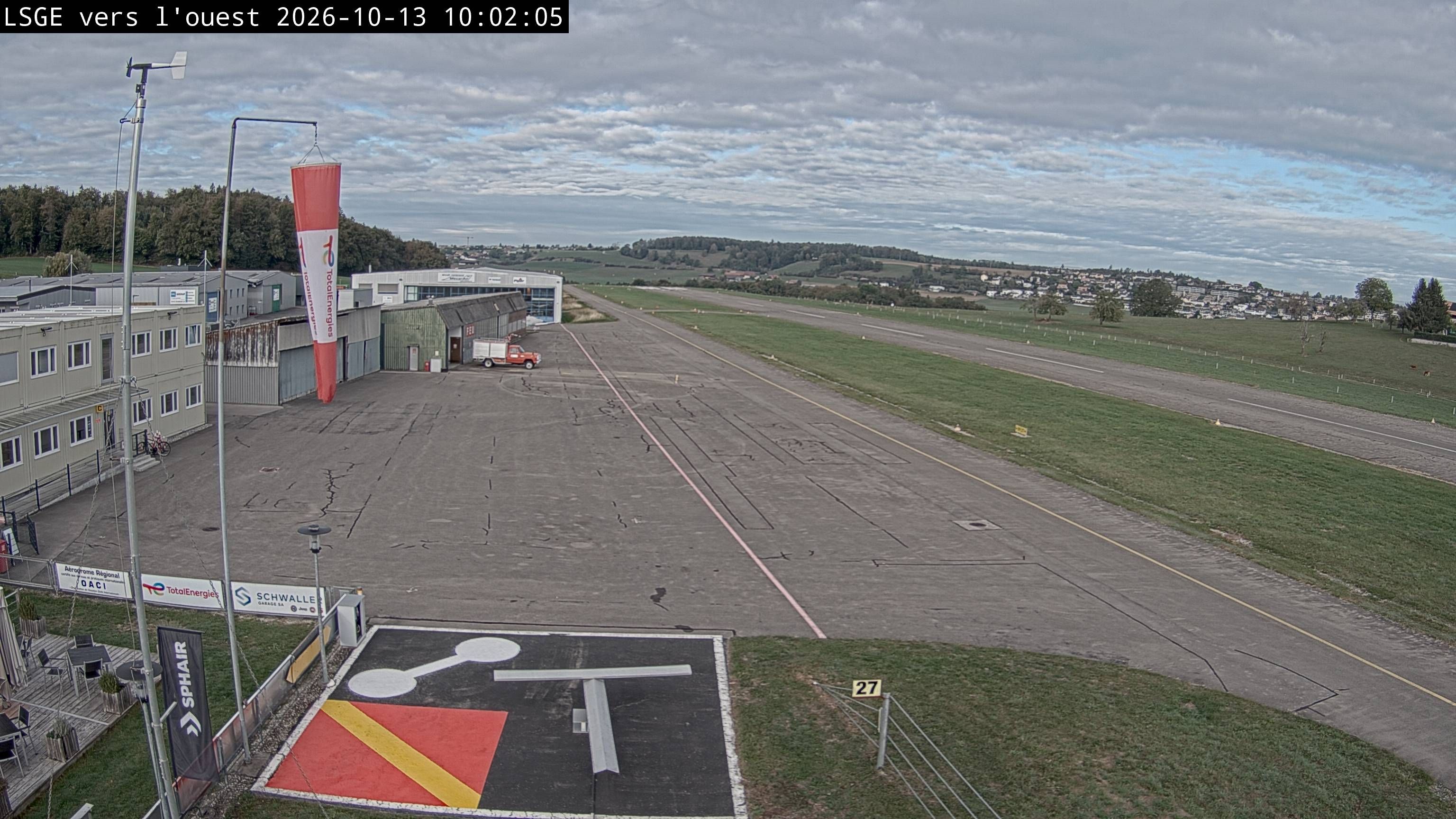 Ecuvillens › Westen: Hangar 8