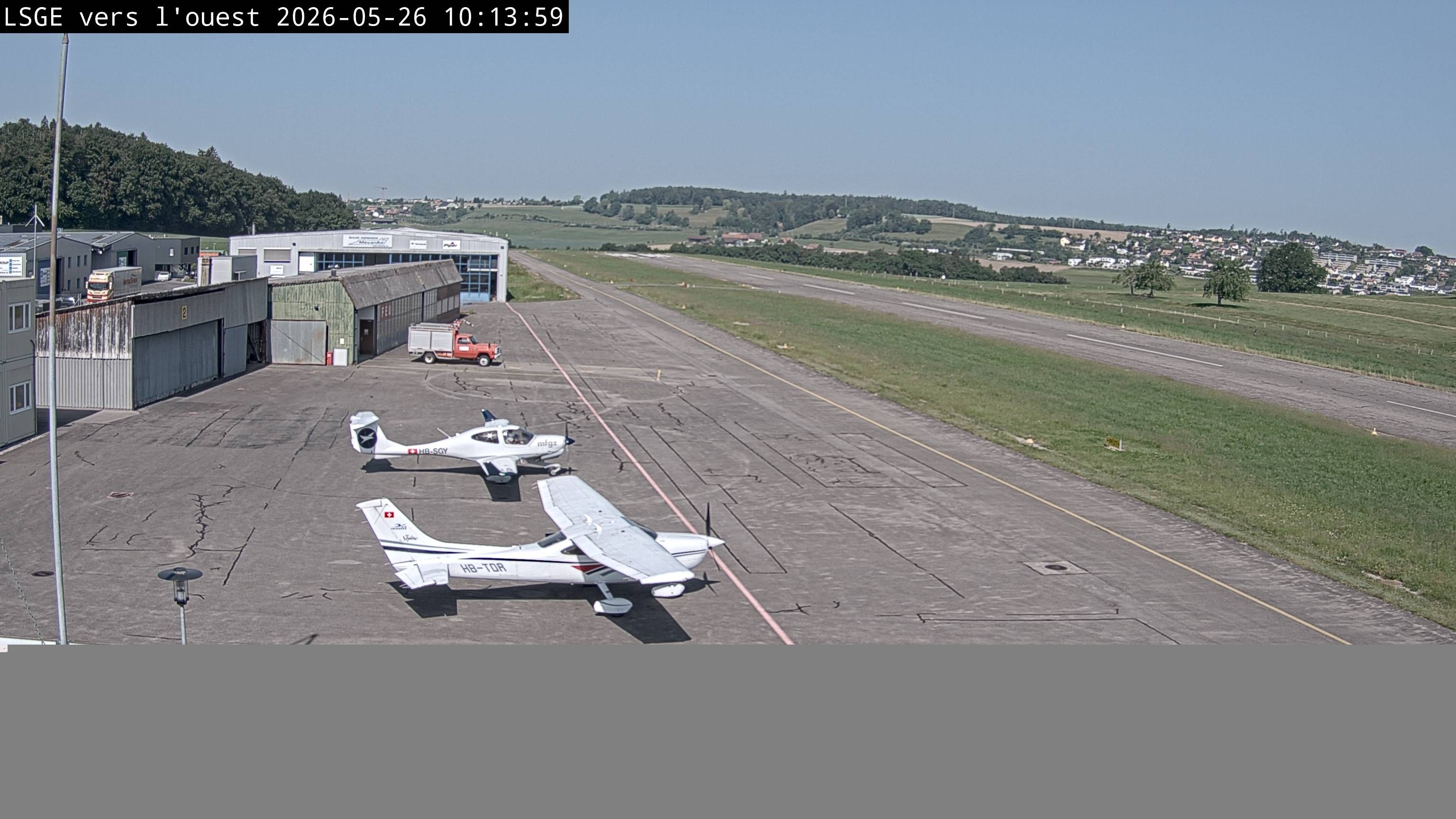 Ecuvillens › Westen: Hangar 8