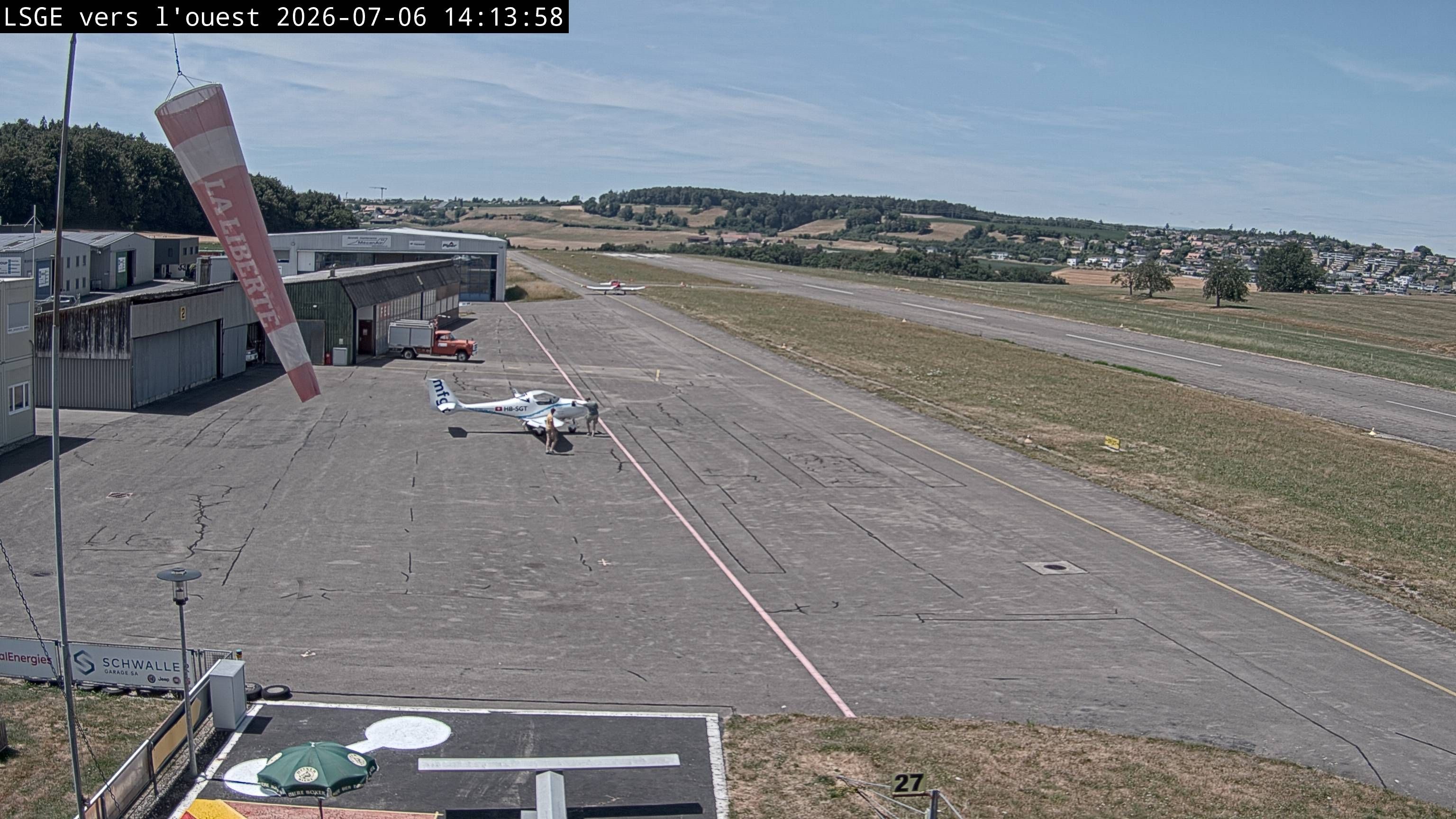 Ecuvillens › Westen: Hangar 8
