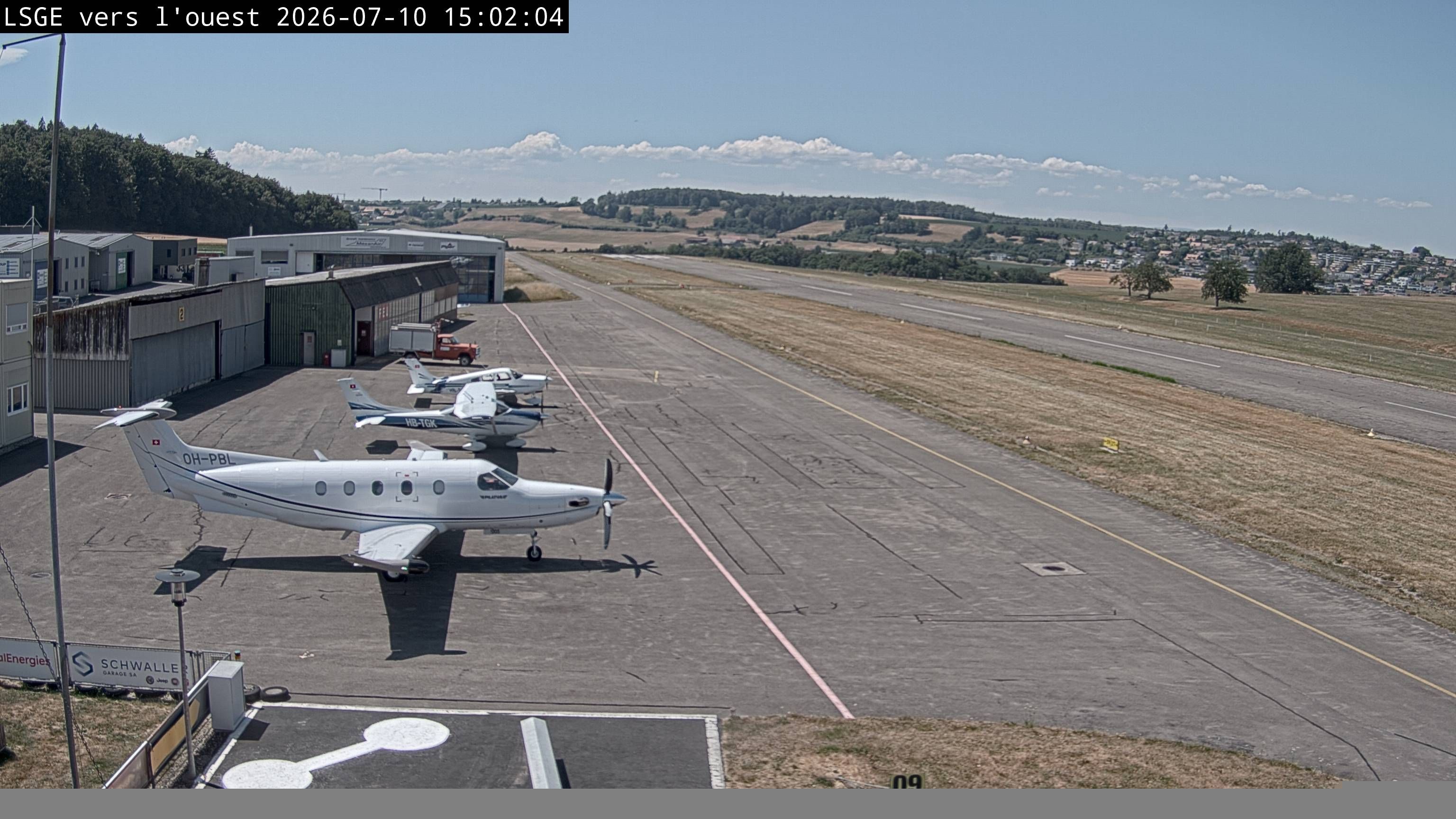 Ecuvillens › Westen: Hangar 8