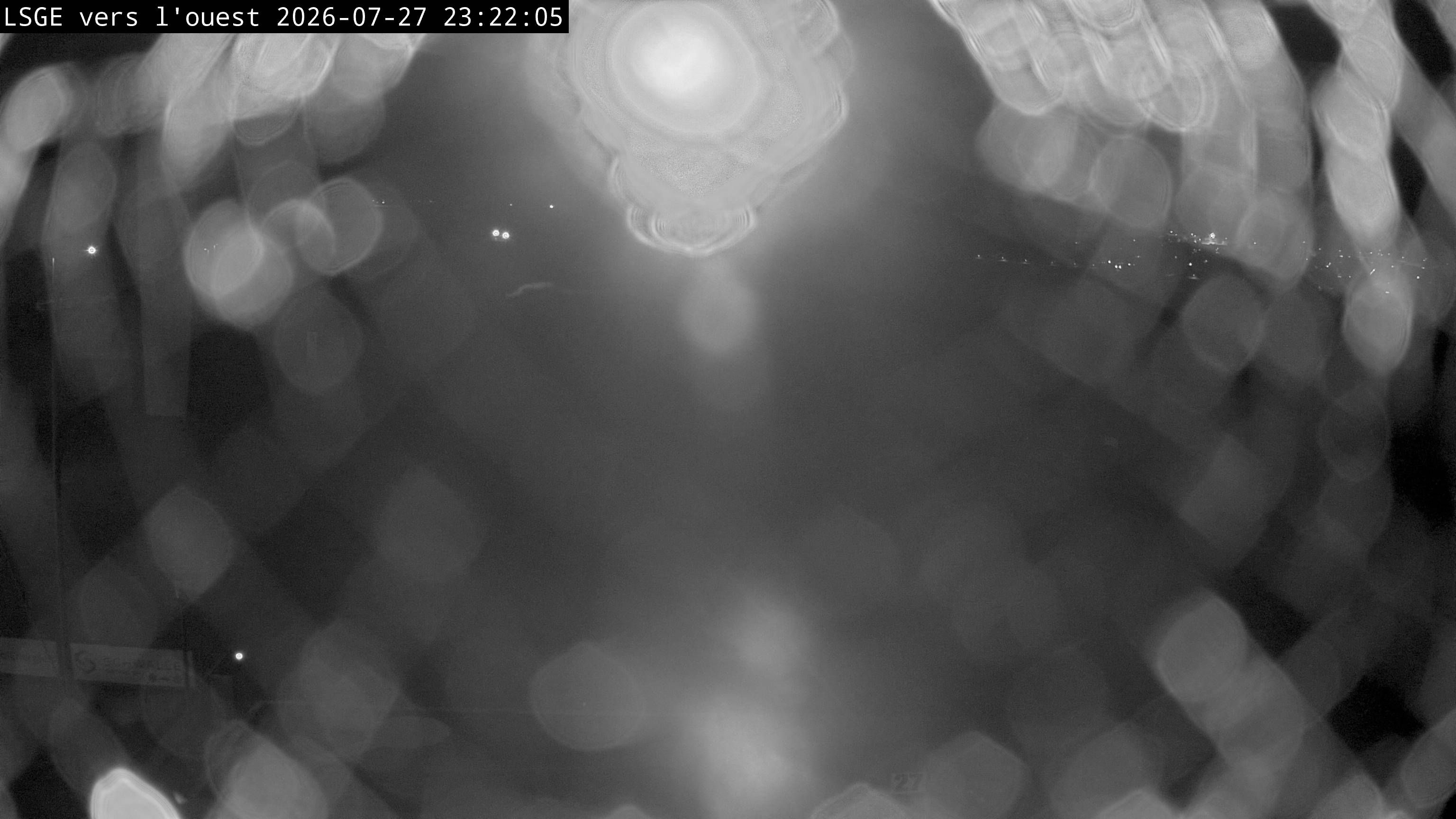 Ecuvillens › Westen: Hangar 8