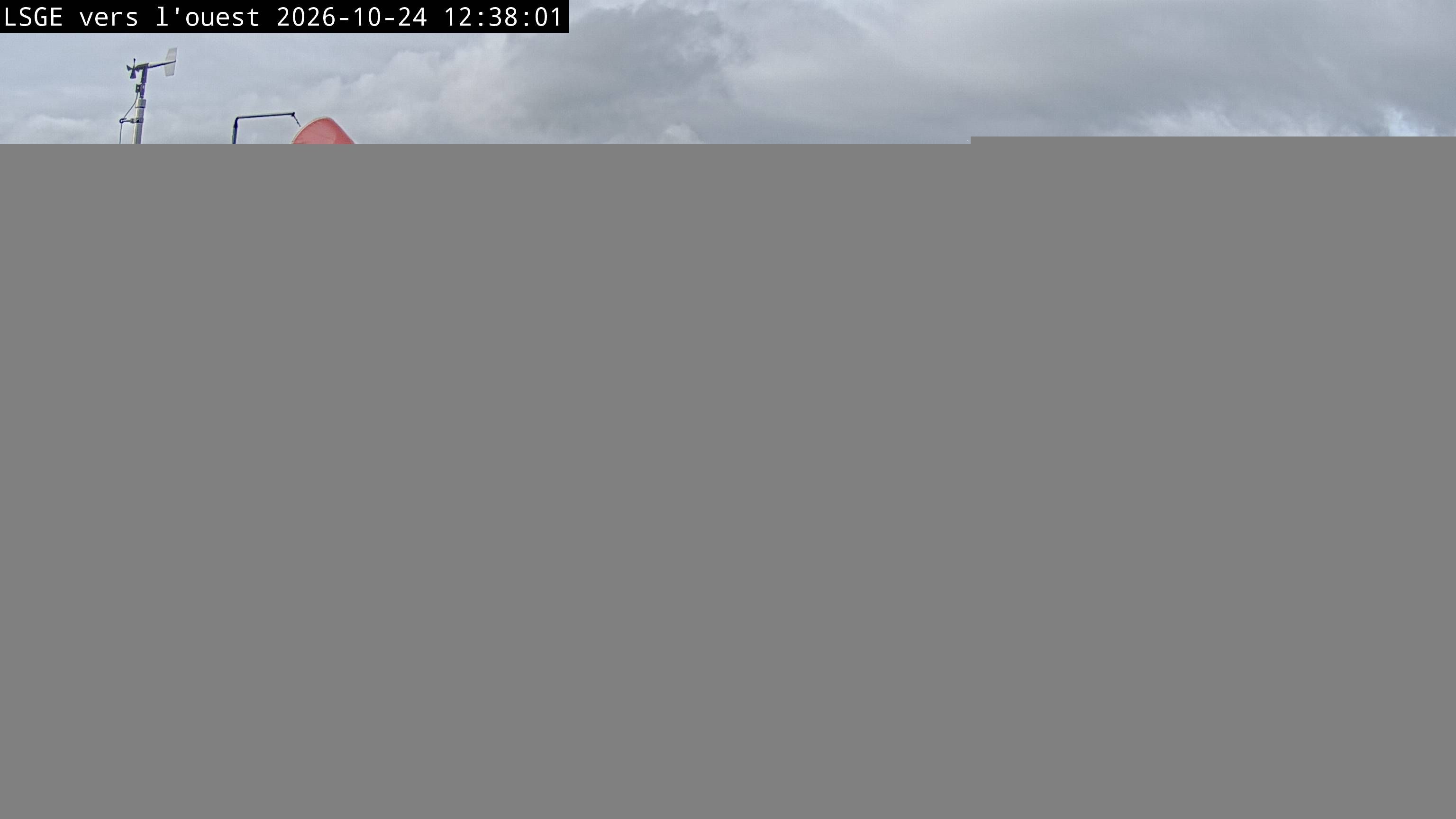 Ecuvillens › Westen: Hangar 8