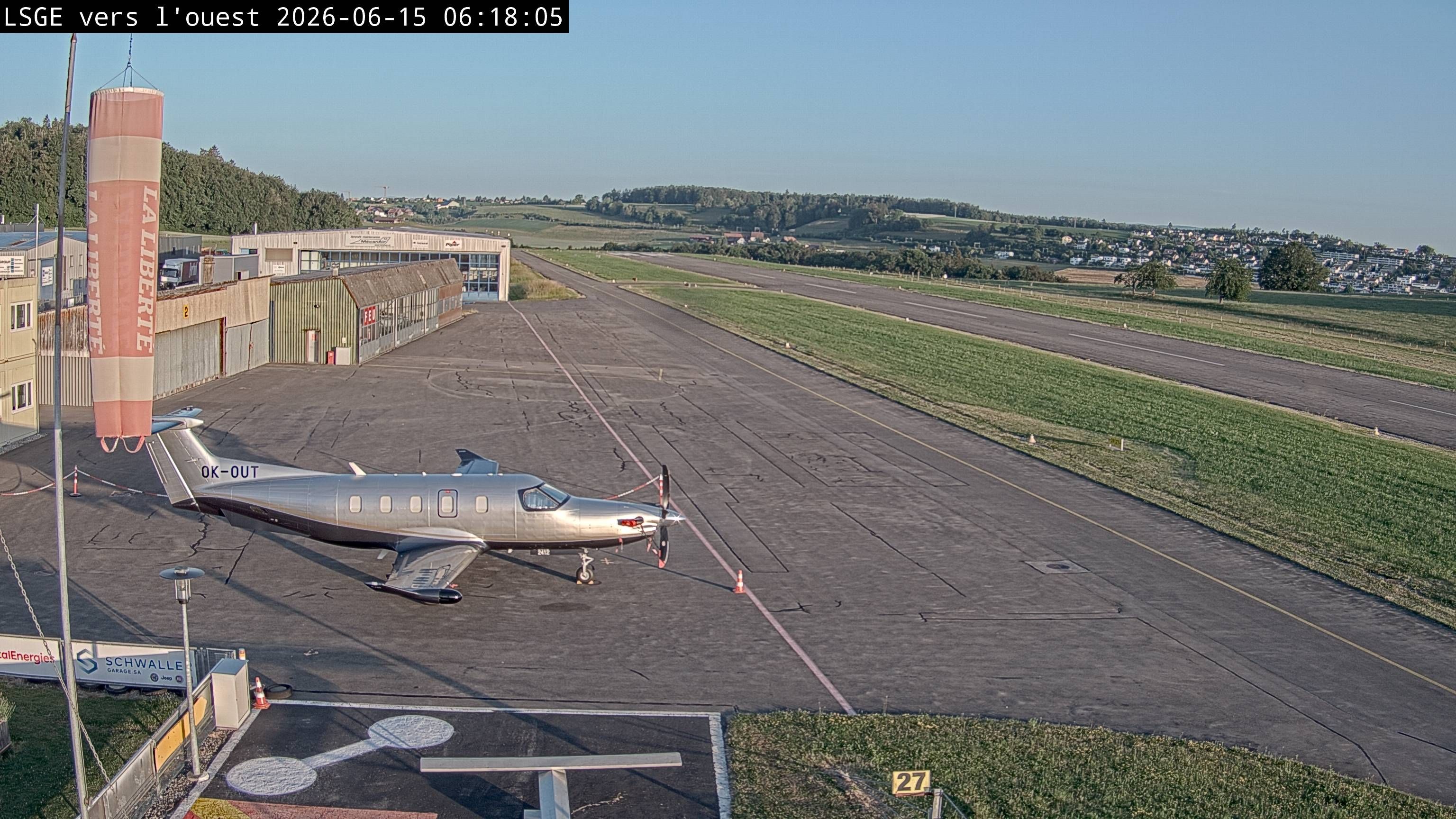 Ecuvillens › Westen: Hangar 8