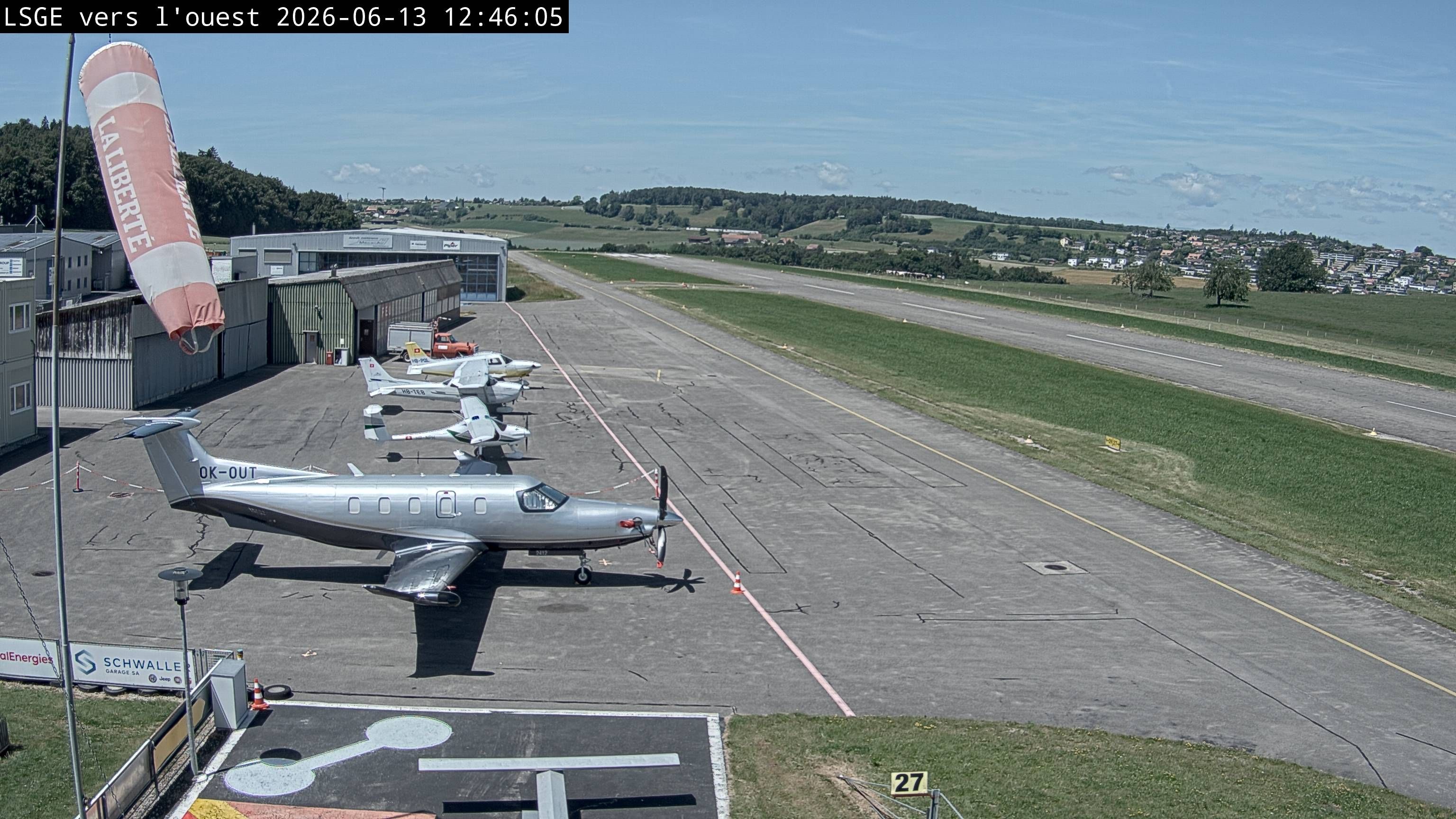 Ecuvillens › Westen: Hangar 8