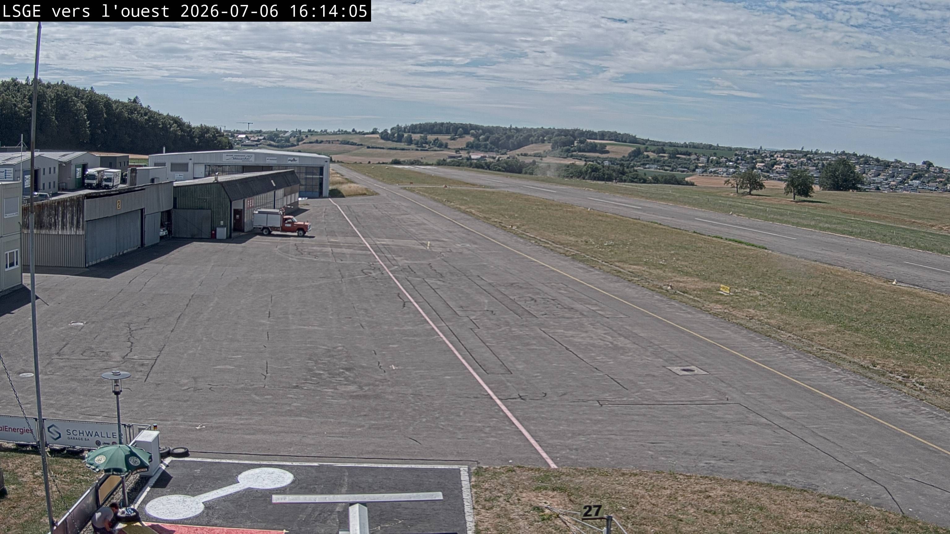 Ecuvillens › Westen: Hangar 8