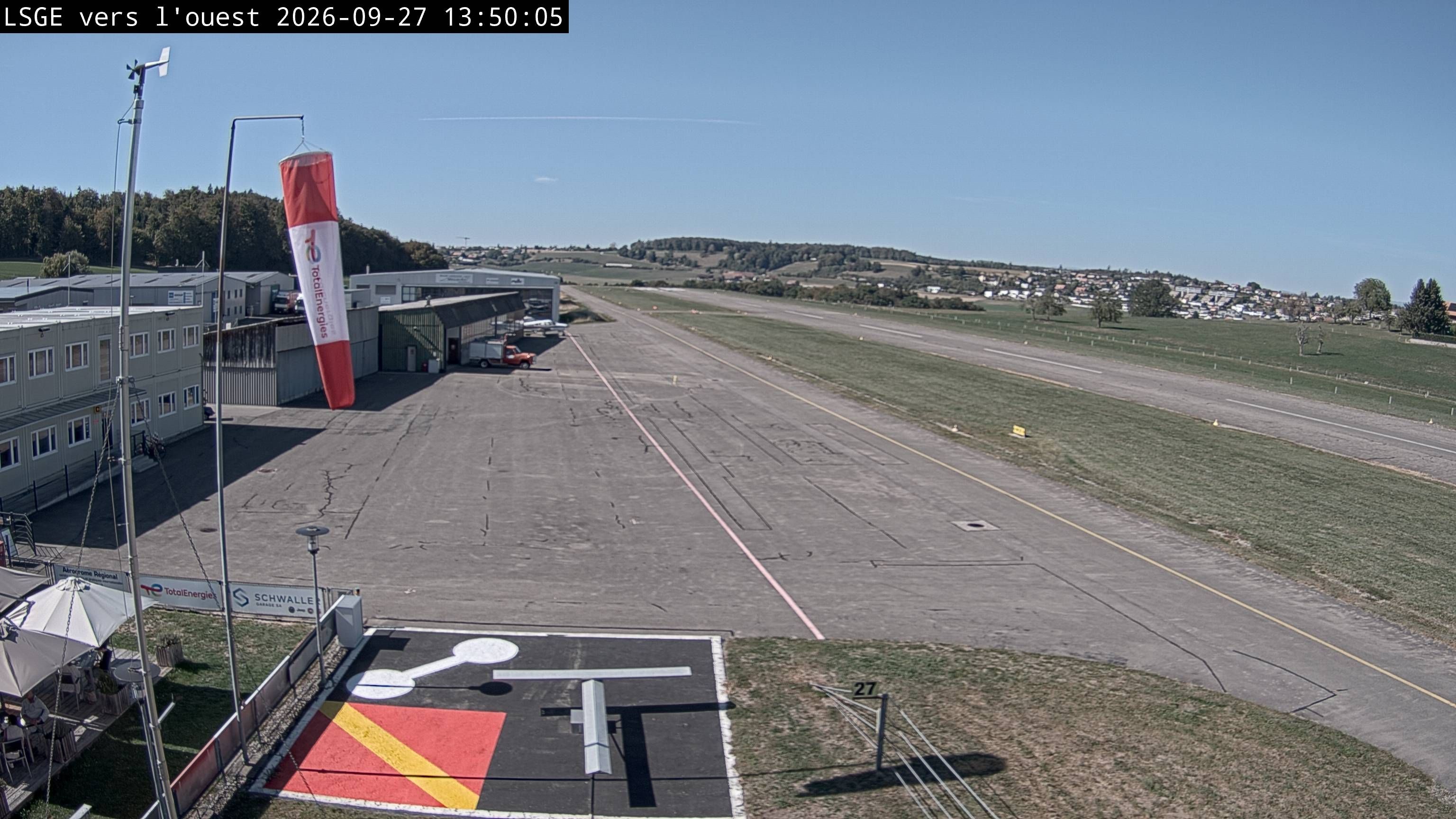 Ecuvillens › Westen: Hangar 8