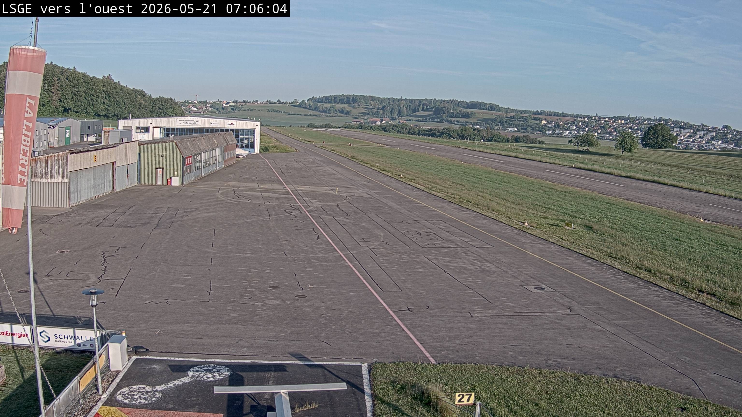 Ecuvillens › Westen: Hangar 8