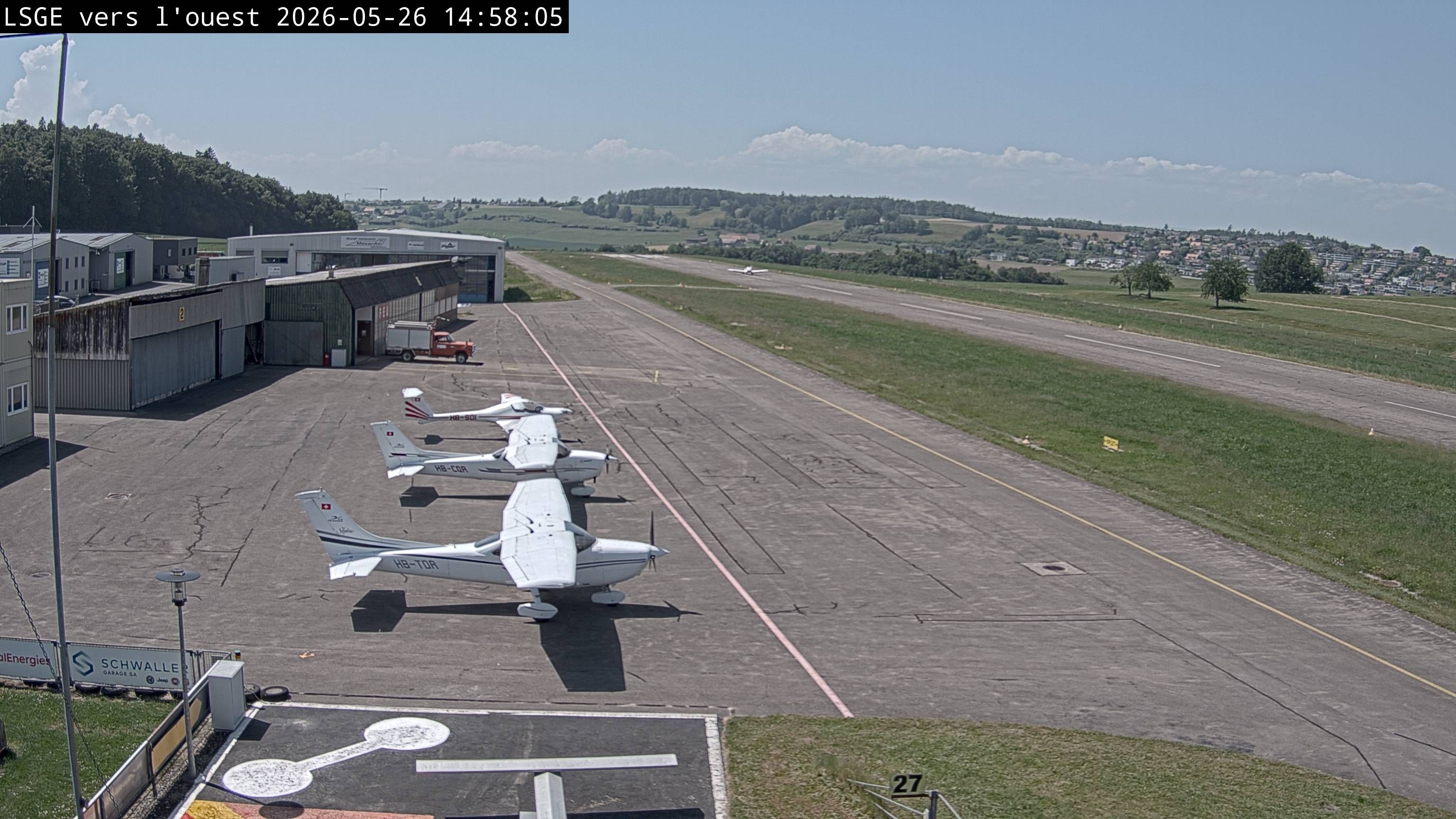 Ecuvillens › Westen: Hangar 8