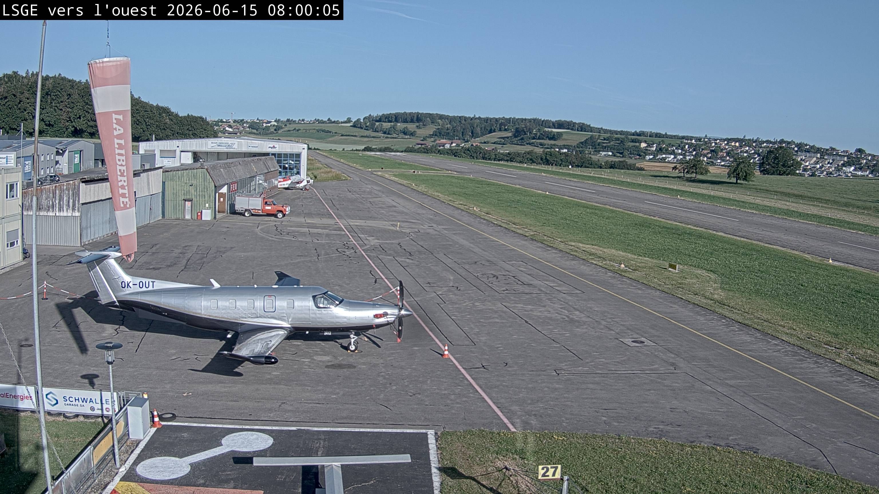 Ecuvillens › Westen: Hangar 8
