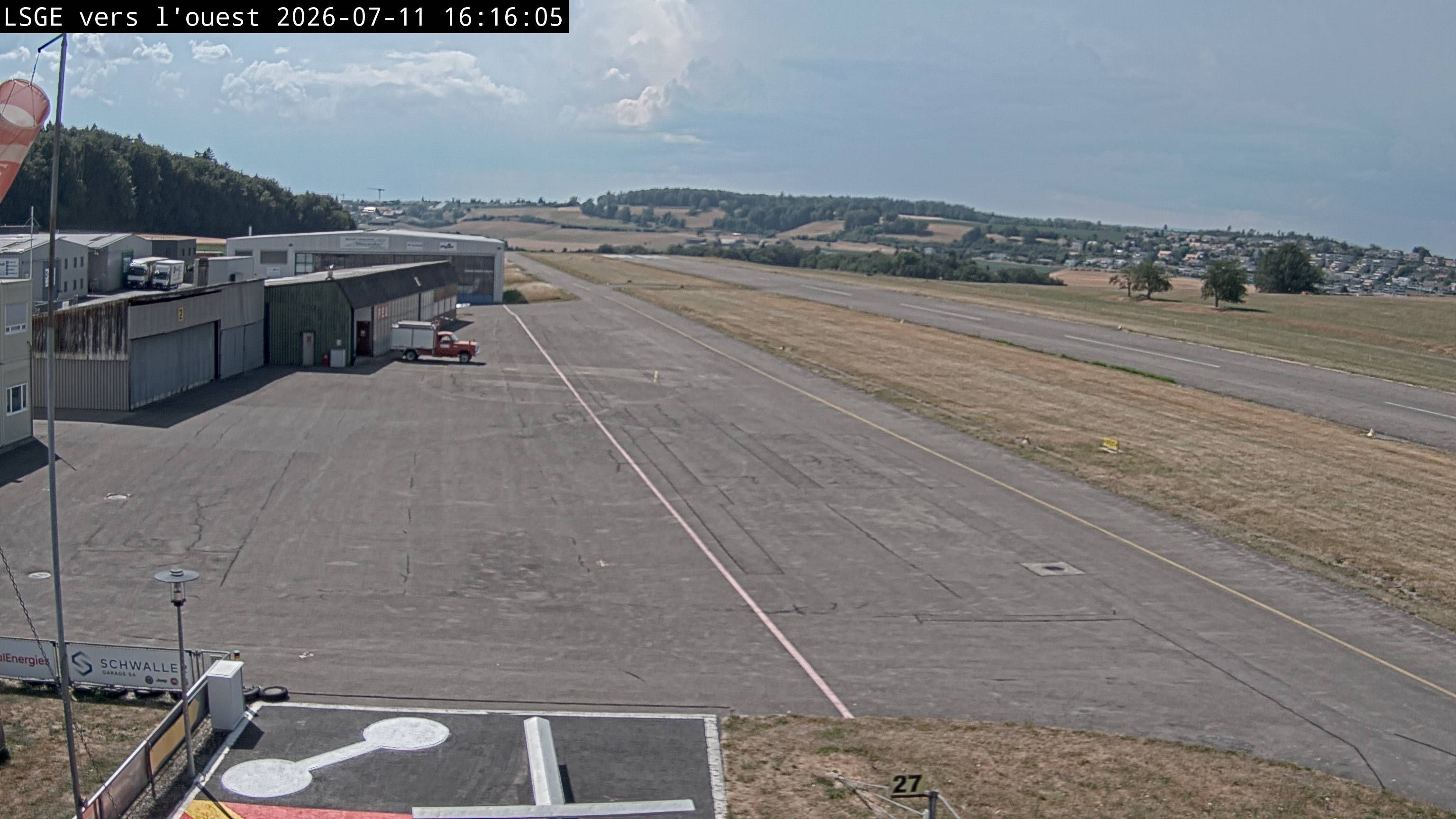 Ecuvillens › Westen: Hangar 8