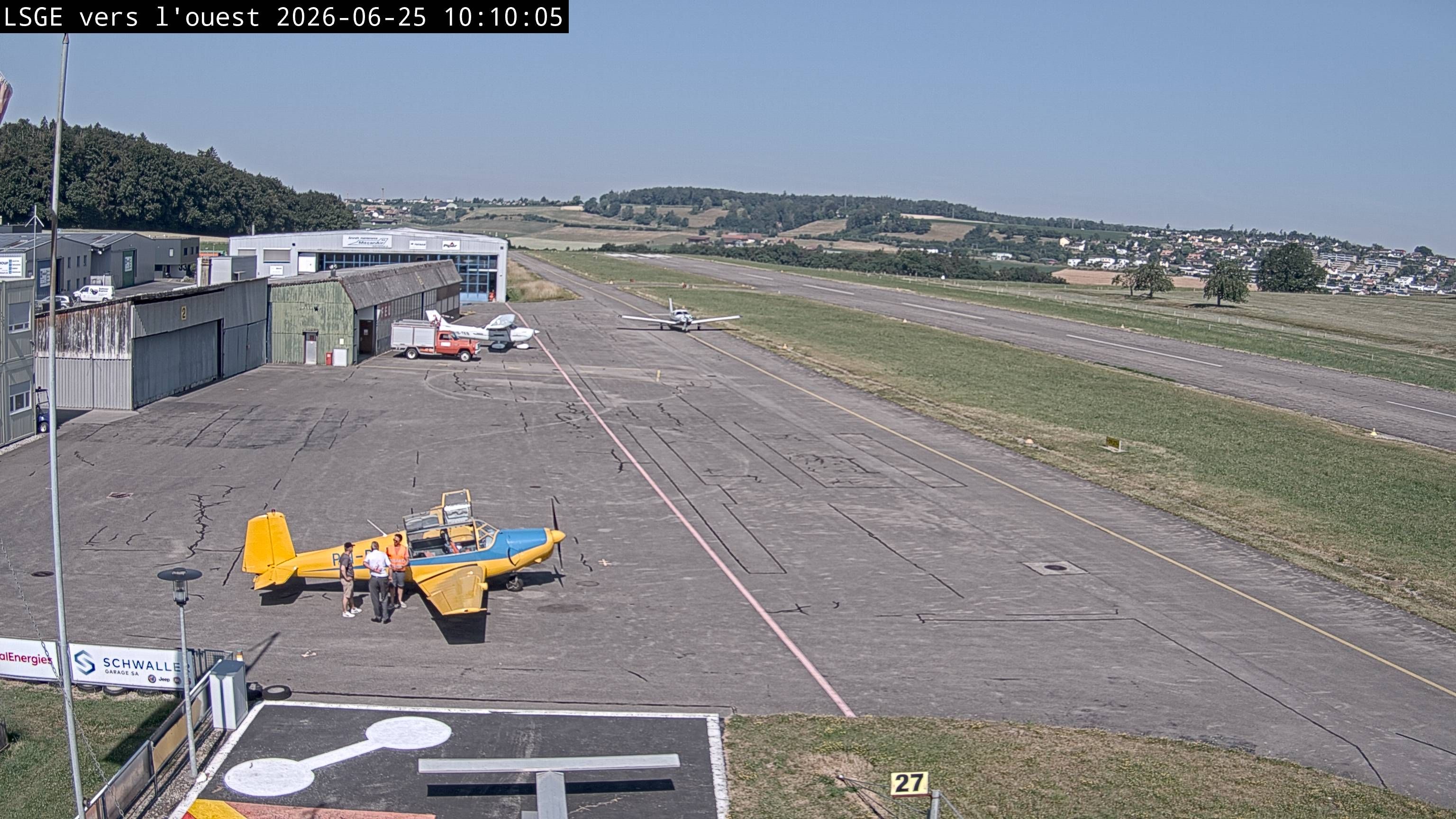 Ecuvillens › Westen: Hangar 8