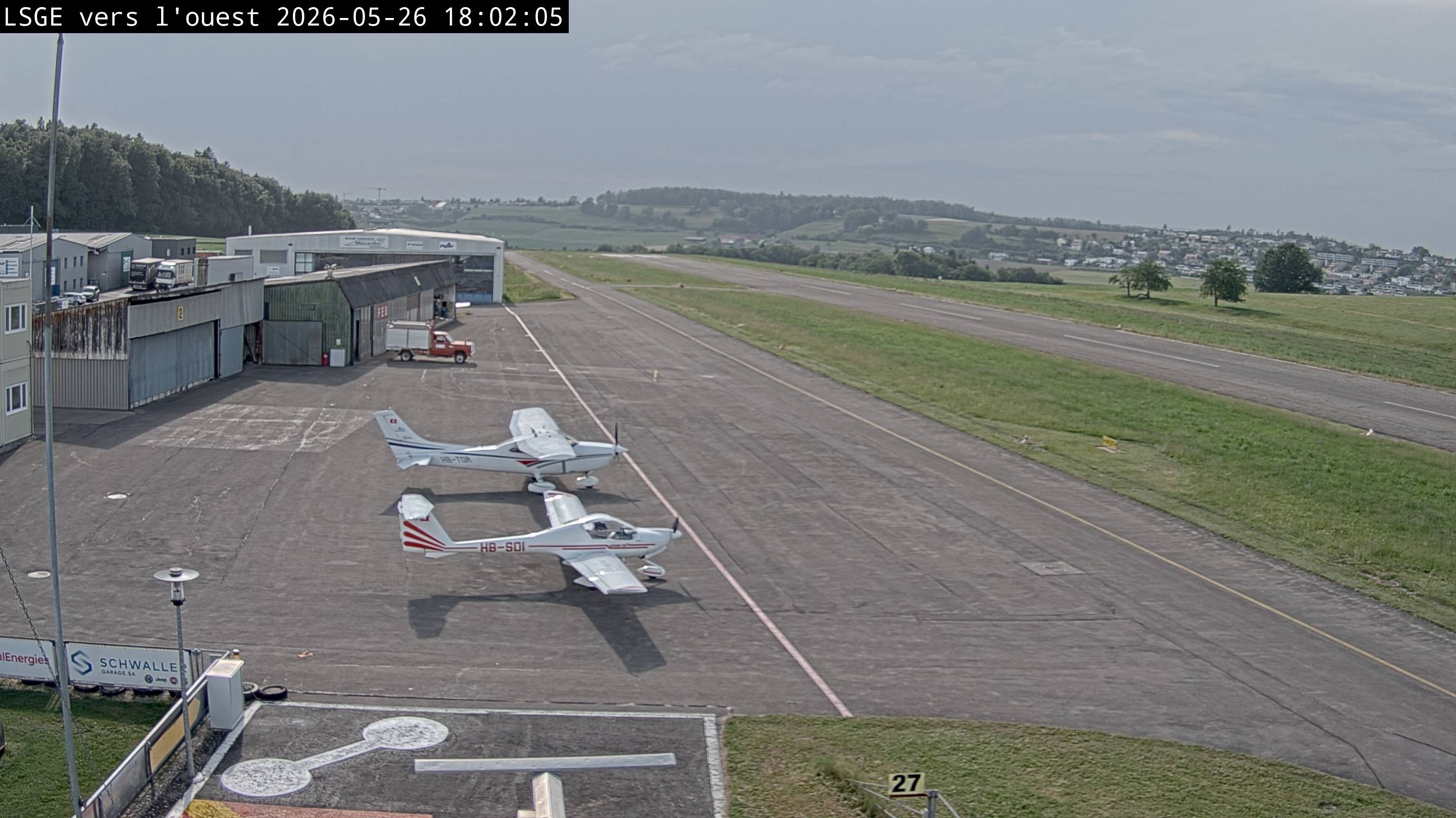 Ecuvillens › Westen: Hangar 8