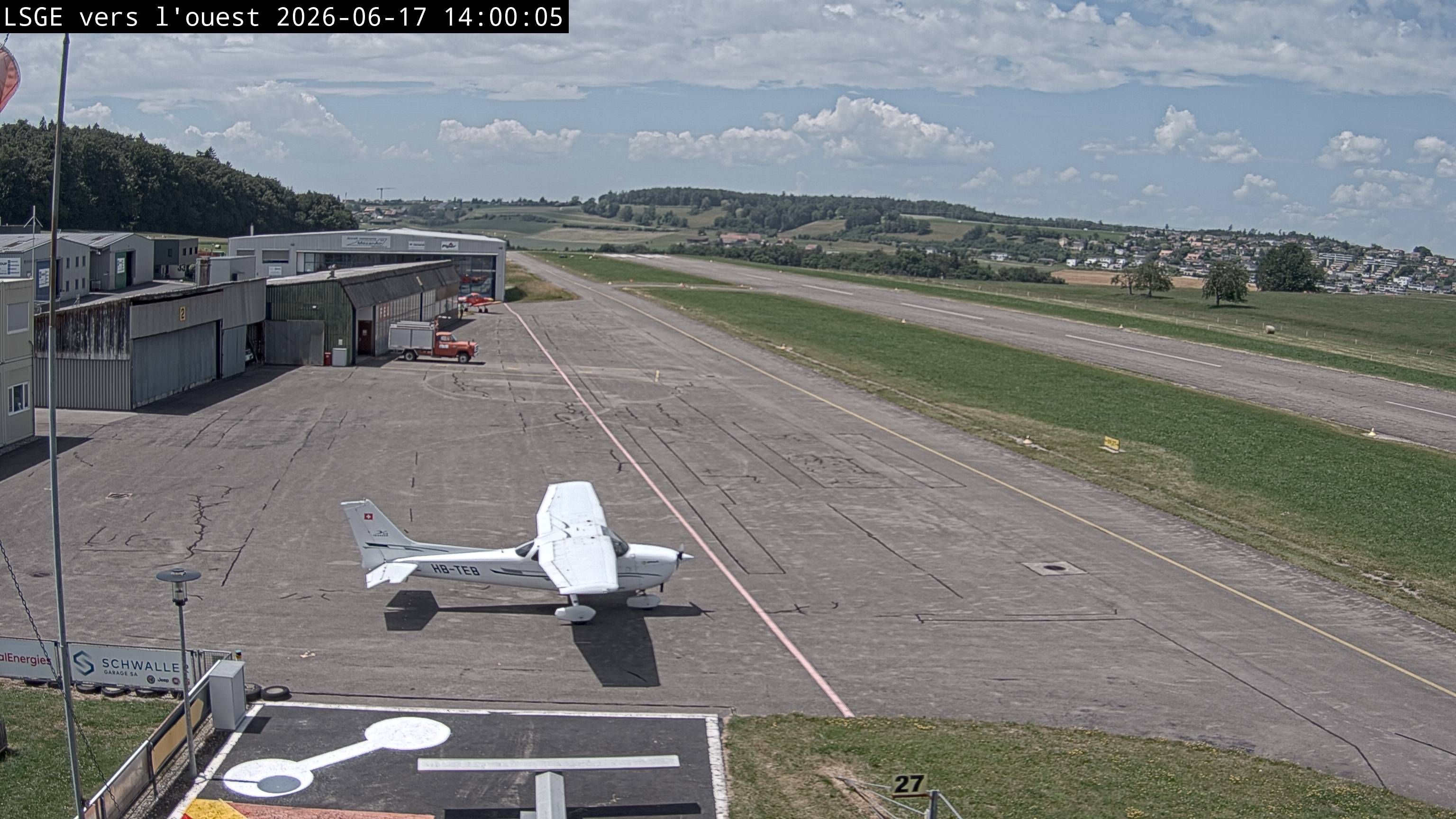 Ecuvillens › Westen: Hangar 8