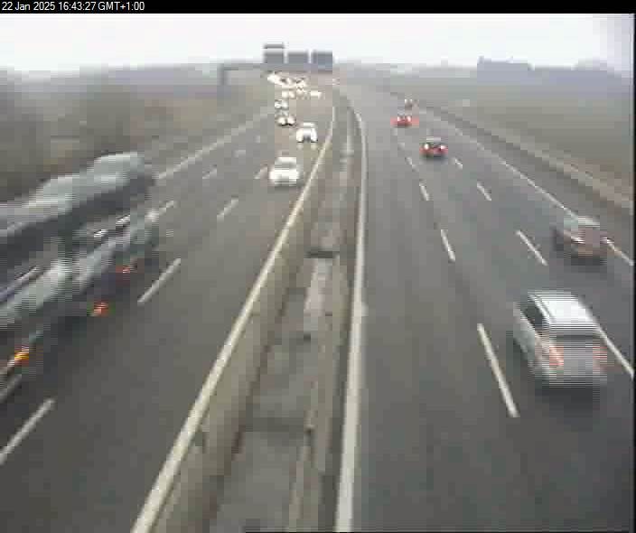 Traffic Cam La Loggia: Tangenziale di Torino A55/E70, Direzione/direction: PIACENZA, km
