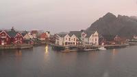 Henningsvaer › North: Festvågtind