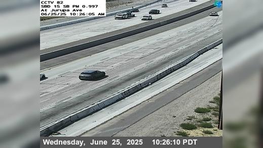 Traffic Cam Ontario › South: I-15 : (82) Jurupa Street