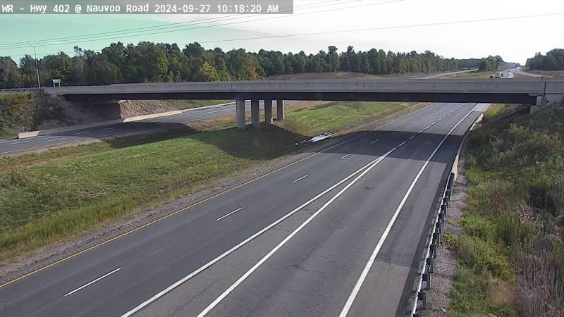 Traffic Cam Warwick: Highway 402 near Nauvoo Road