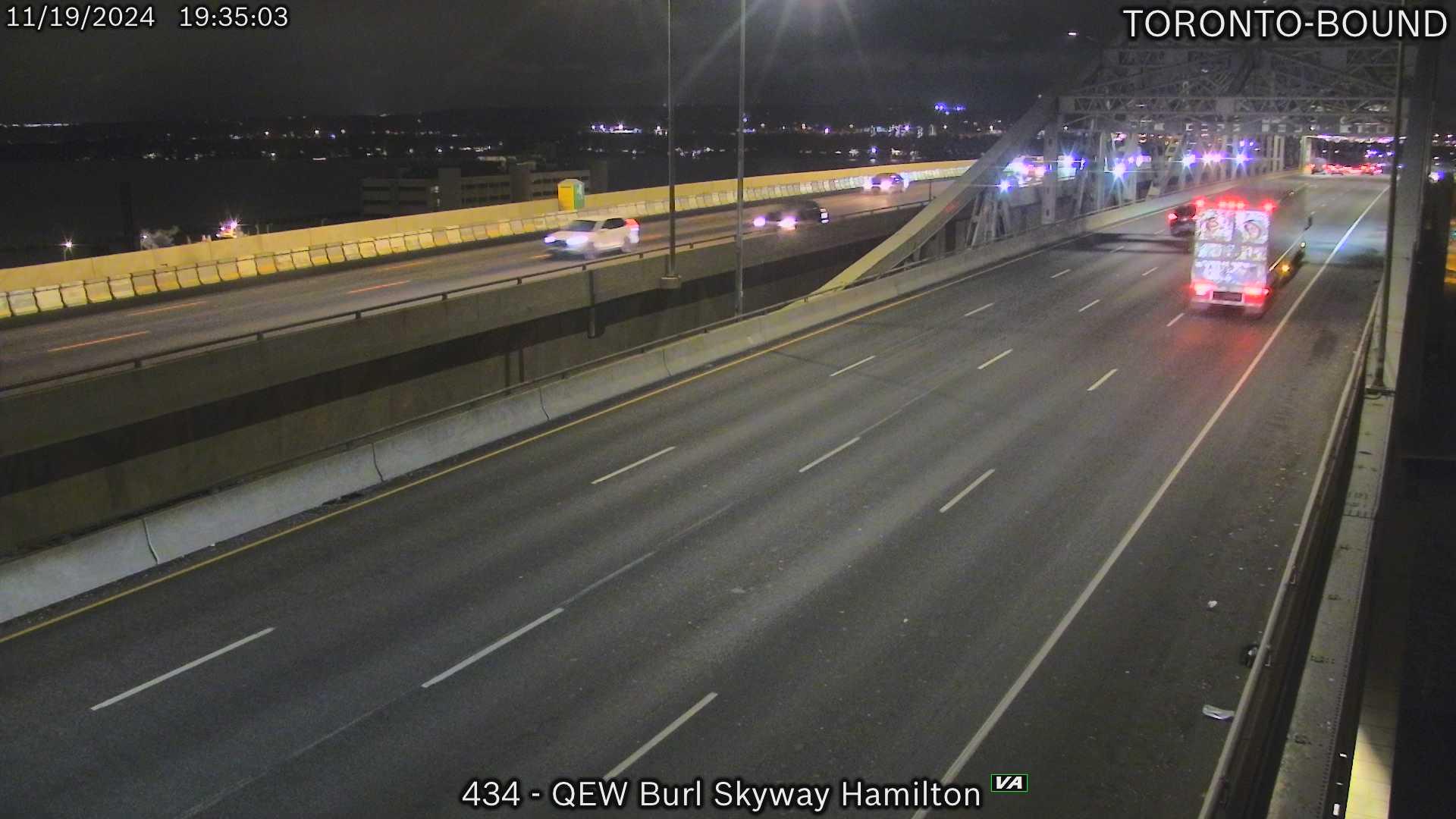 Traffic Cam Burlington: QEW - Skyway near lift bridge