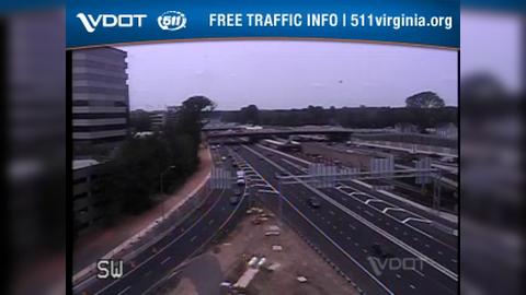 Traffic Cam Dunn Loring: I-66 - MM 64 - EB - Exit 64, I-495 Beltway