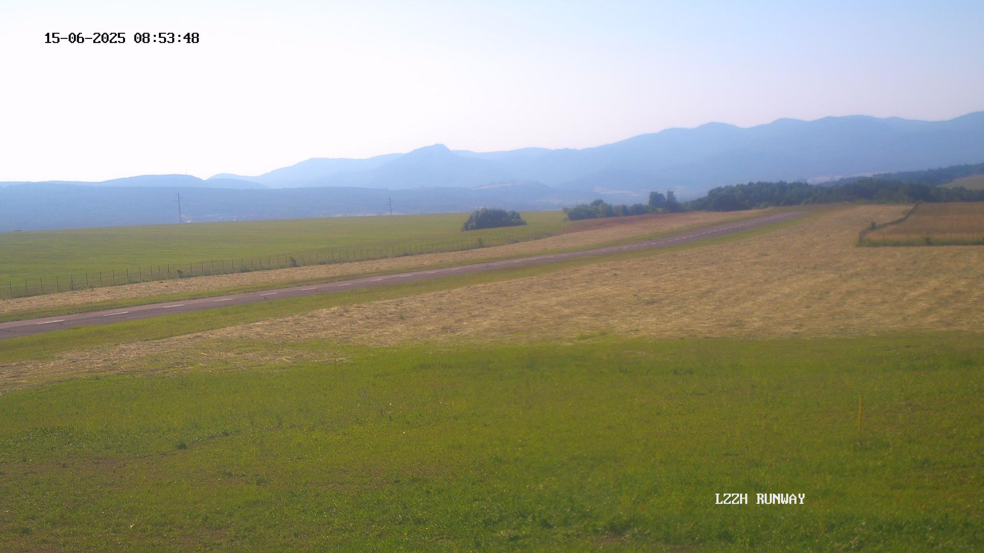 South-East: Airport & Landscape Views Webcam