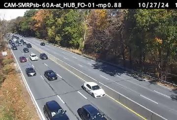Traffic Cam Yonkers › South: Saw Mill River Parkway South of Exit 4 (Cross County Parkway)