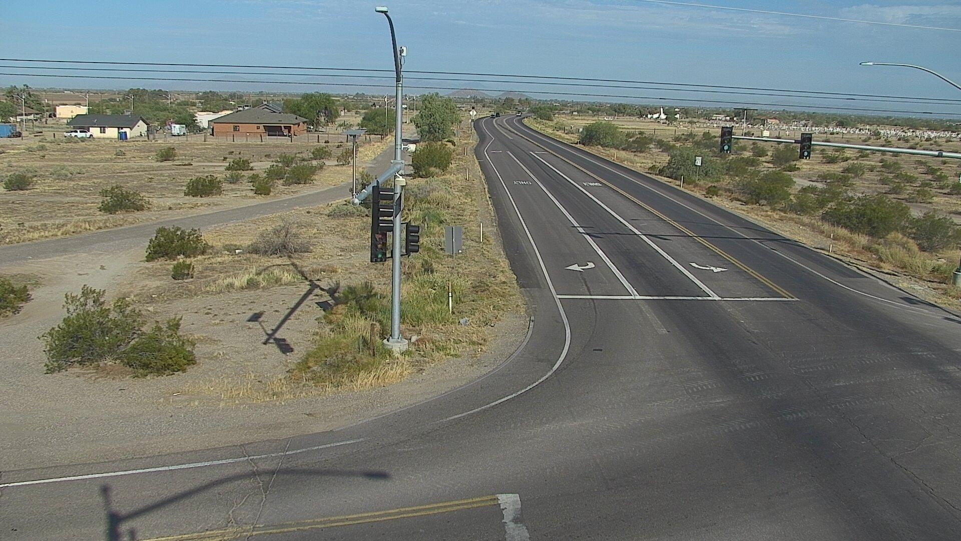 Traffic Cam South Santan › North: SR-87 NB 151.20 @Sacaton Rd