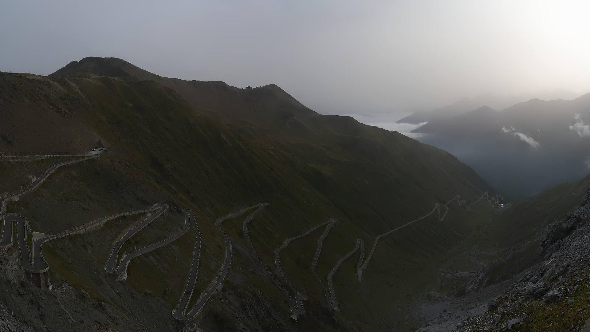 Traffic Cam Stilfs - Stelvio: Stilfser Joch - Tibet Hütte