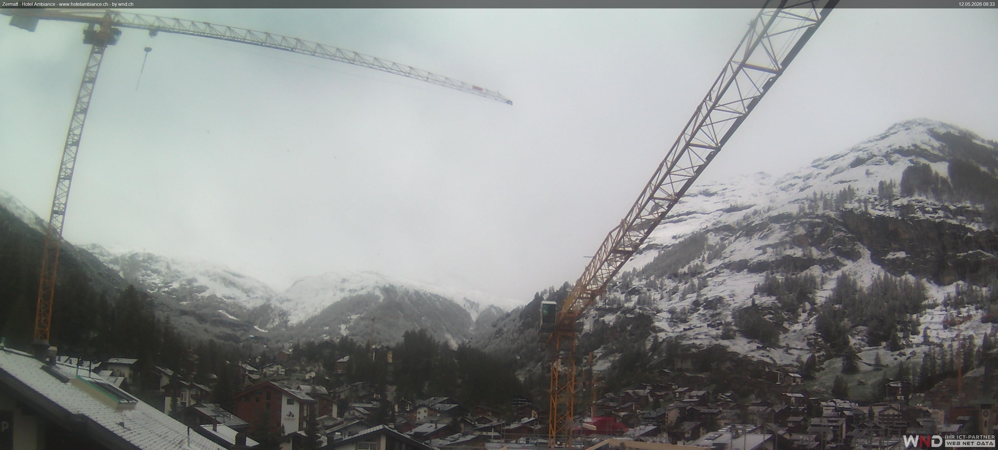 Zermatt: Blick auf das Matterhorn vom Balkon des Hotel Ambiance