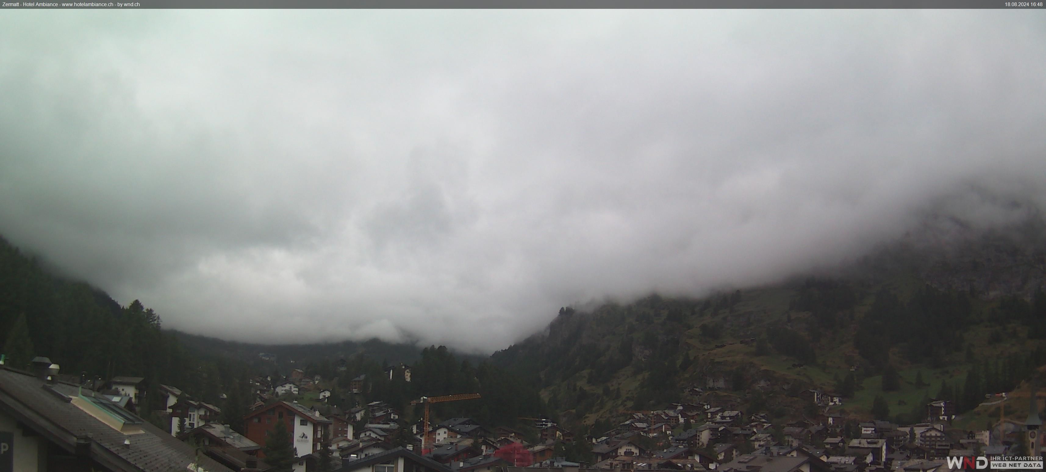 Zermatt: Blick auf das Matterhorn vom Balkon des Hotel Ambiance