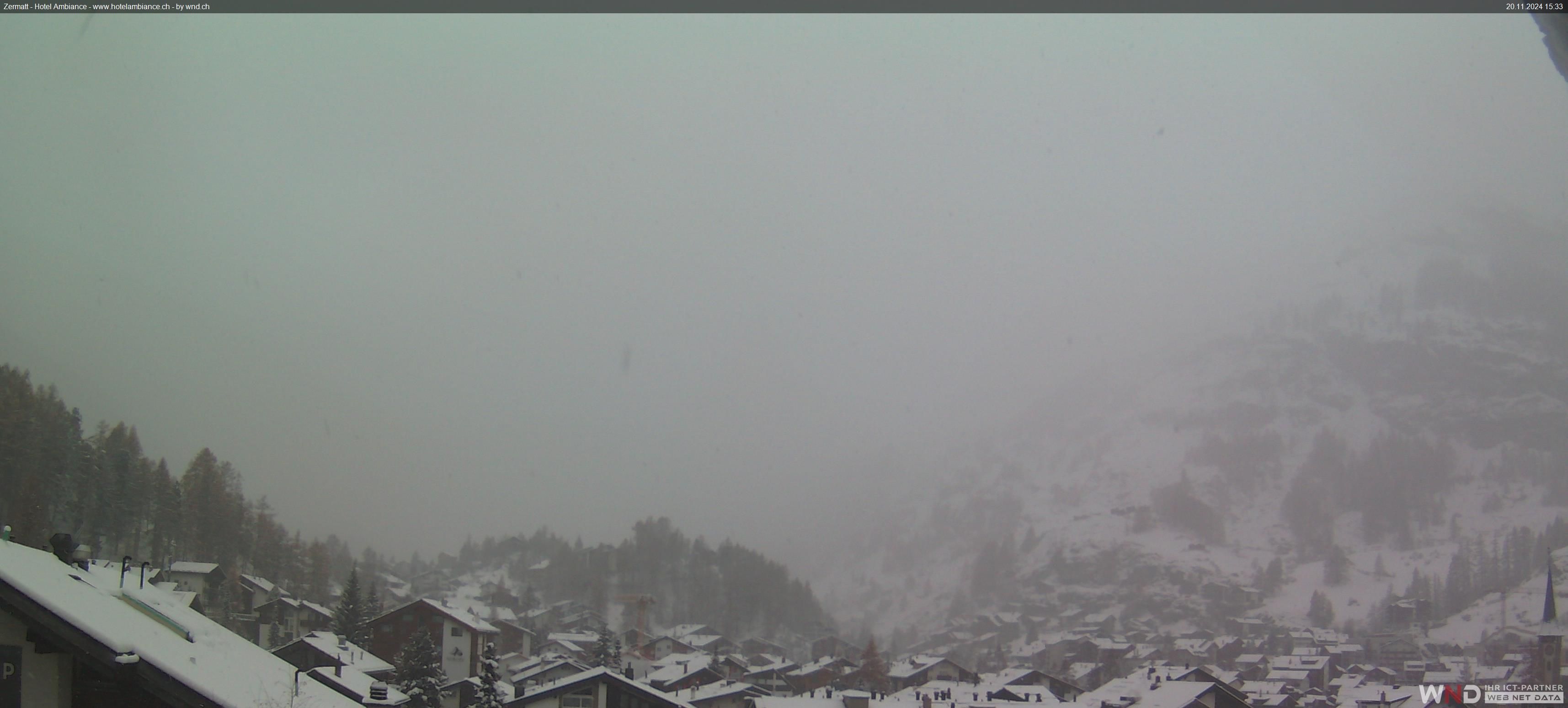 Zermatt: Blick auf das Matterhorn vom Balkon des Hotel Ambiance