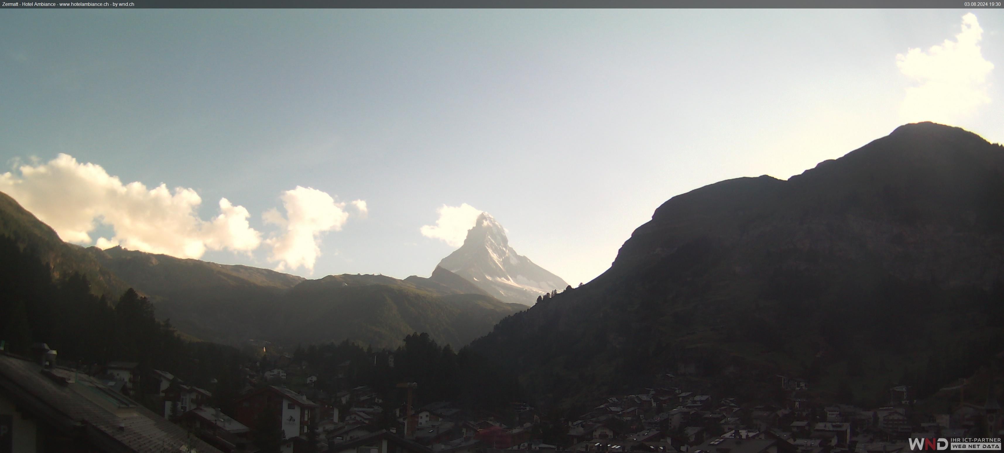 Zermatt: Blick auf das Matterhorn vom Balkon des Hotel Ambiance