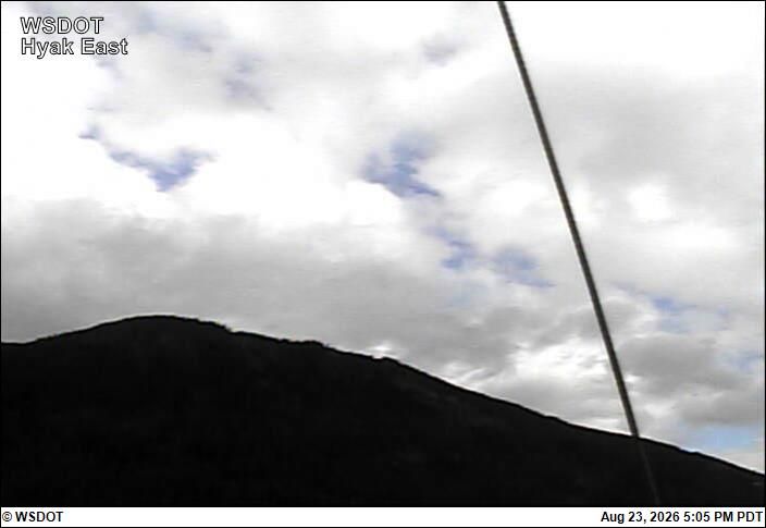 Traffic Cam Hyak › East: Looking East