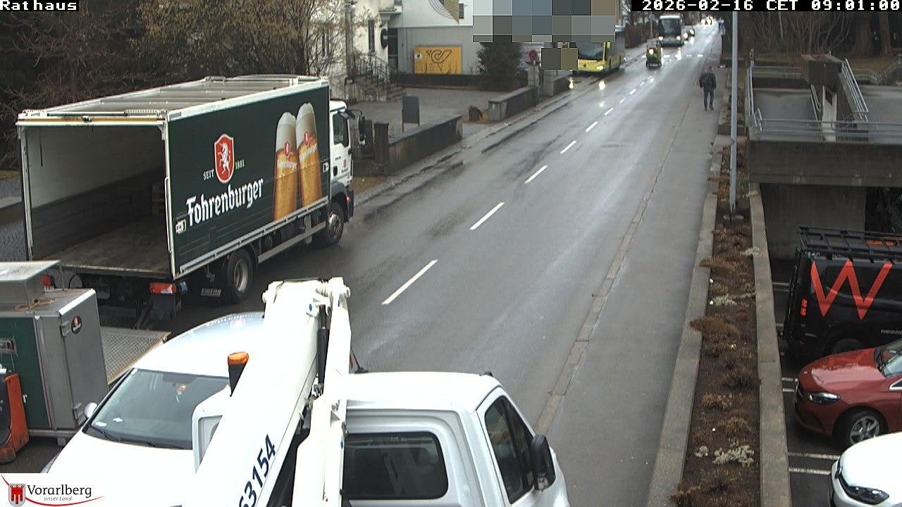 Traffic Cam Stadt Bludenz: L190 Vorarlberger Straße, km 3,24 − Rathaus − Blickrichtung Bregenz
