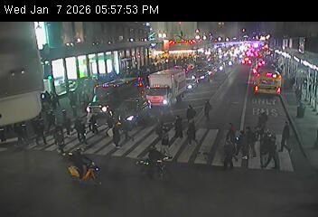 Traffic Cam Manhattan Community Board 6: Madison Avenue @ 42 Street