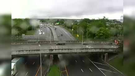 Traffic Cam New York › South: I-295 at Pennyfield Avenue
